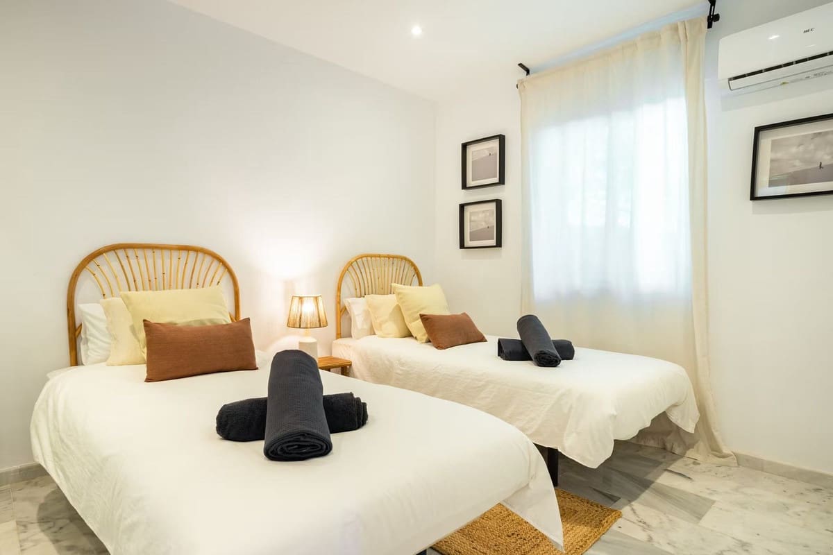 4 chambre Villa/Maison à vendre à Nueva Andalucia avec piscine garage - 1 100 000 € (Ref: 10058758)