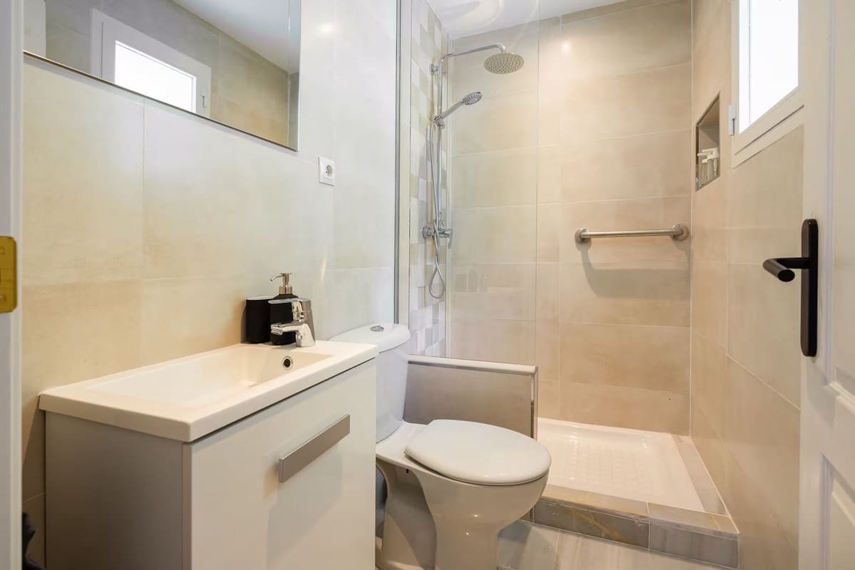 4 chambre Villa/Maison à vendre à Nueva Andalucia avec piscine garage - 1 100 000 € (Ref: 10058758)