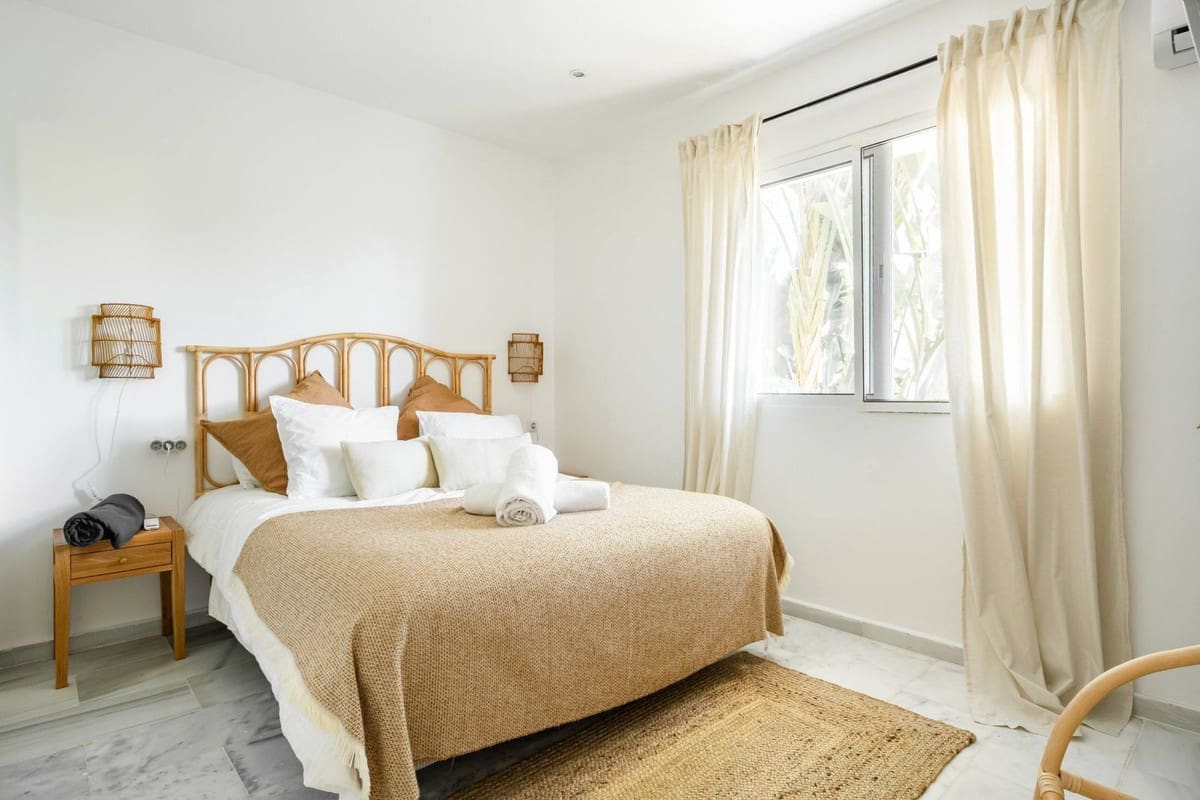 4 chambre Villa/Maison à vendre à Nueva Andalucia avec piscine garage - 1 100 000 € (Ref: 10058758)