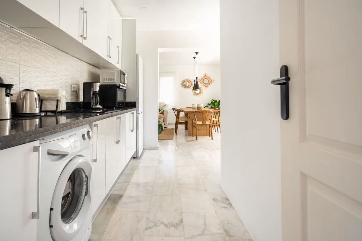 4 chambre Villa/Maison à vendre à Nueva Andalucia avec piscine garage - 1 100 000 € (Ref: 10058758)