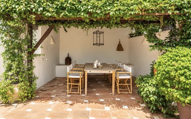 3 soveværelse Villa til salg i Golden Mile, Marbella med swimmingpool garage - € 1.999.900 (Ref: 10058759)