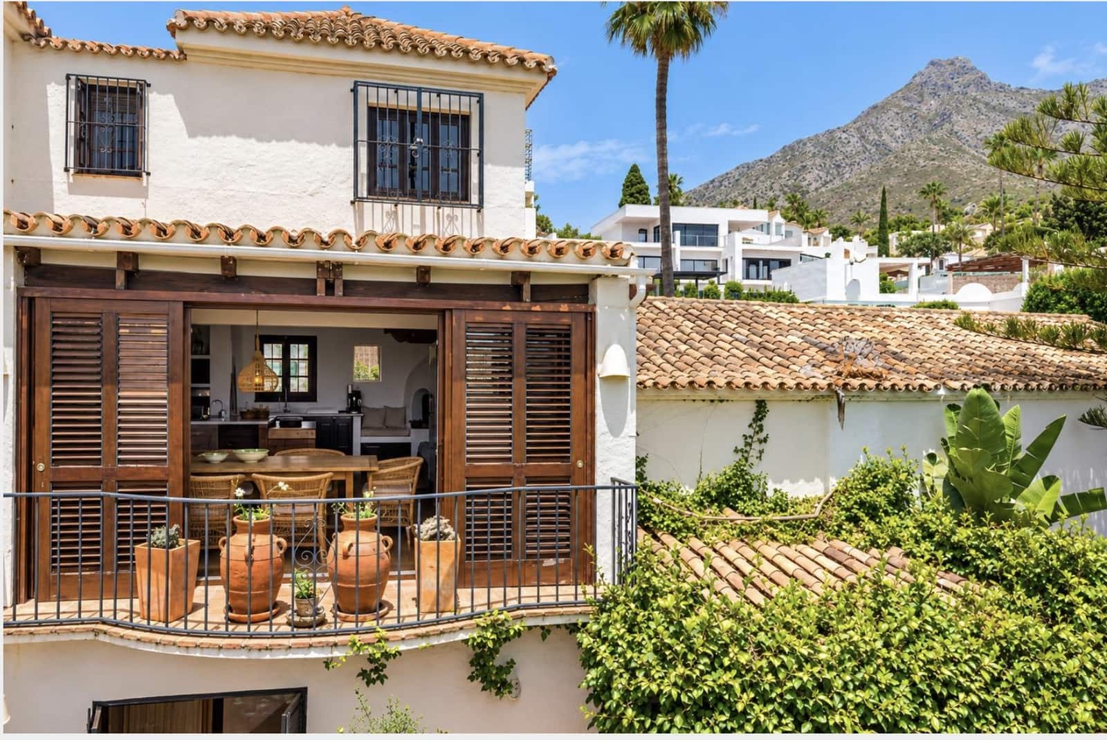 3 soveværelse Villa til salg i Golden Mile med swimmingpool garage - € 1.999.000 (Ref: 10058759)