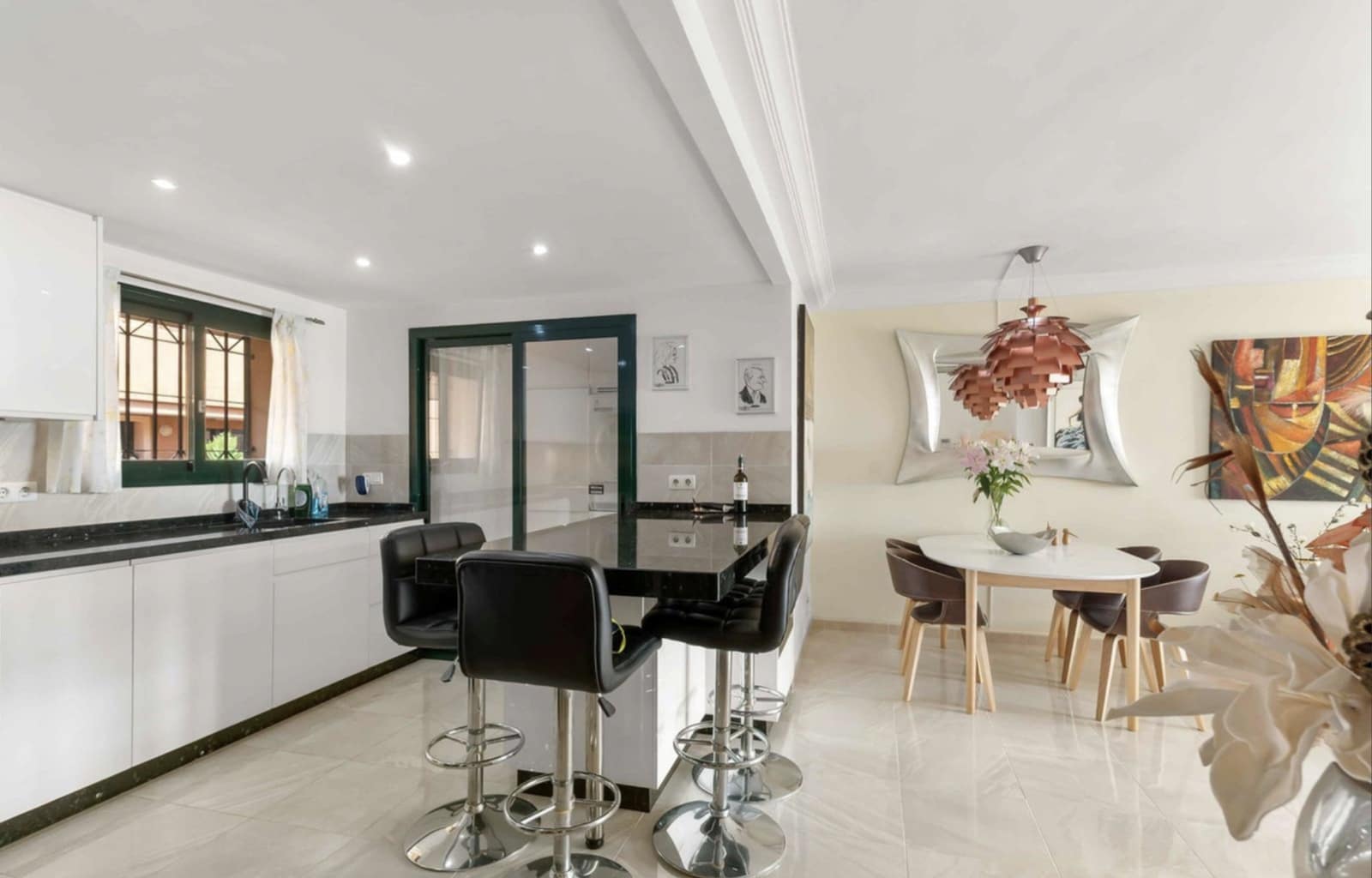 Ático de 3 habitaciones en Marbella en venta con piscina garaje - 749.000 € (Ref: 10061691)