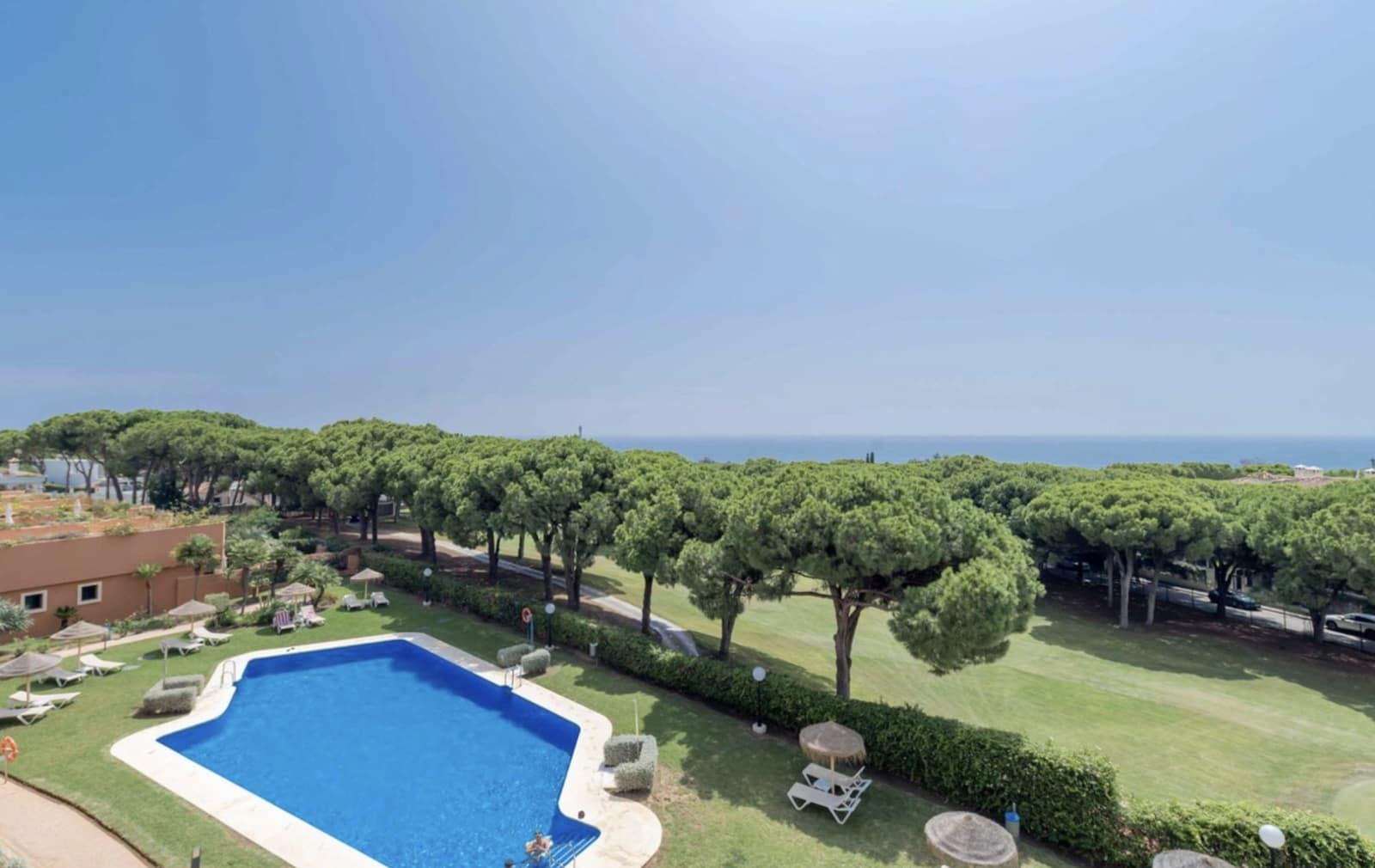 Ático de 3 habitaciones en Marbella en venta con piscina garaje - 749.000 € (Ref: 10061691)