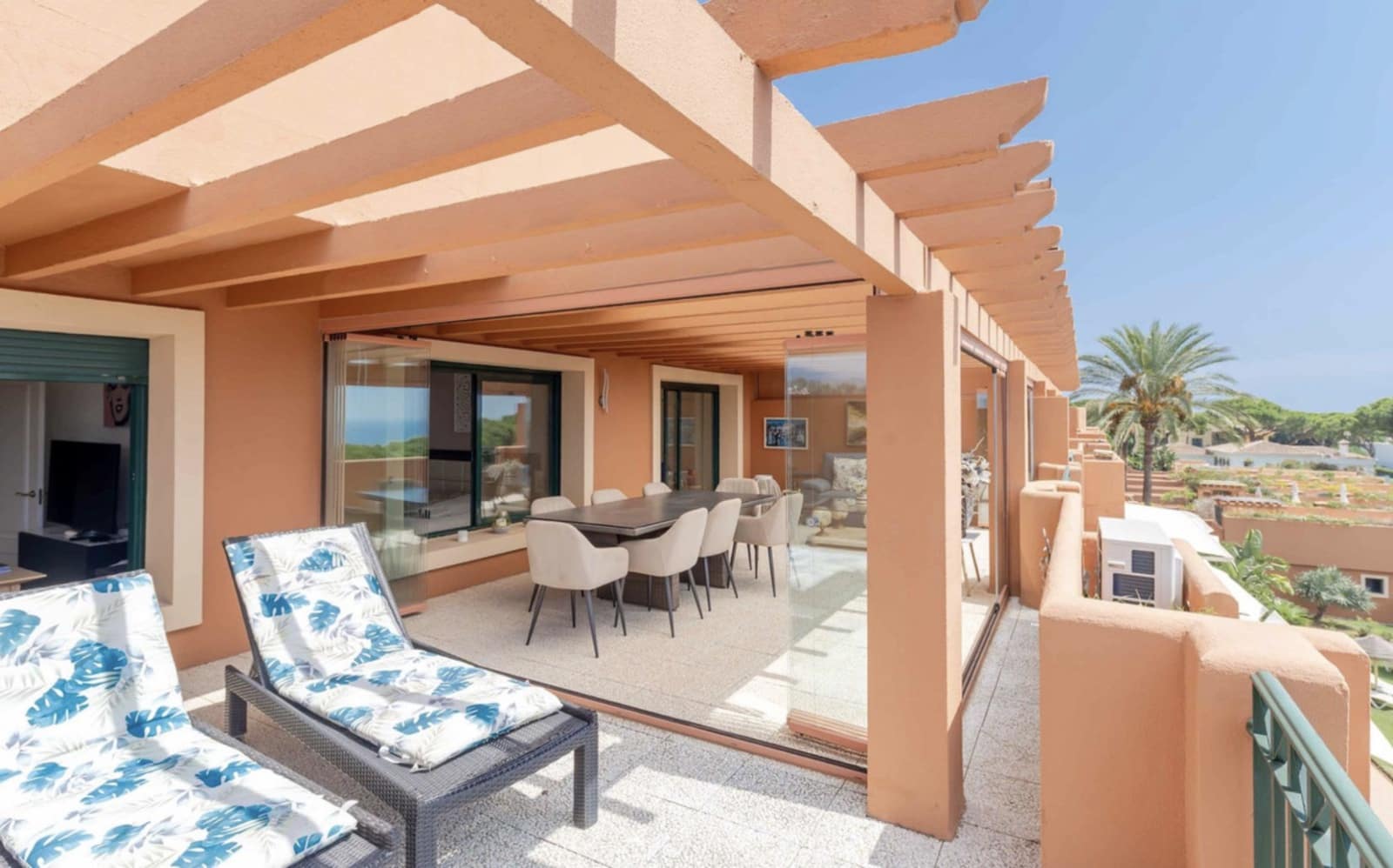 Ático de 3 habitaciones en Marbella en venta con piscina garaje - 749.000 € (Ref: 10061691)