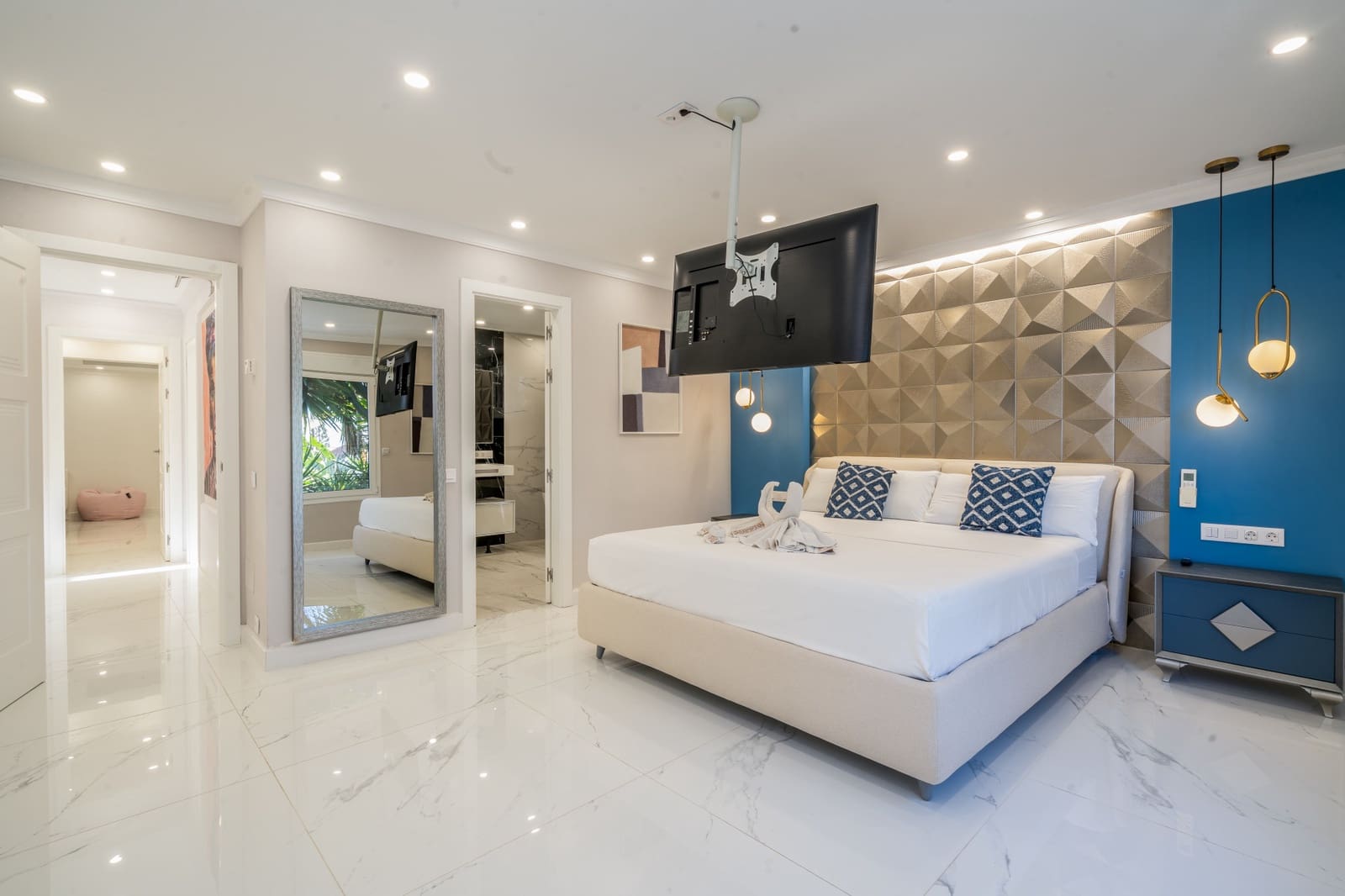 6 Zimmer Villa zu verkaufen in Marbella mit Pool Garage - 1.550.000 € (Ref: 10061694)
