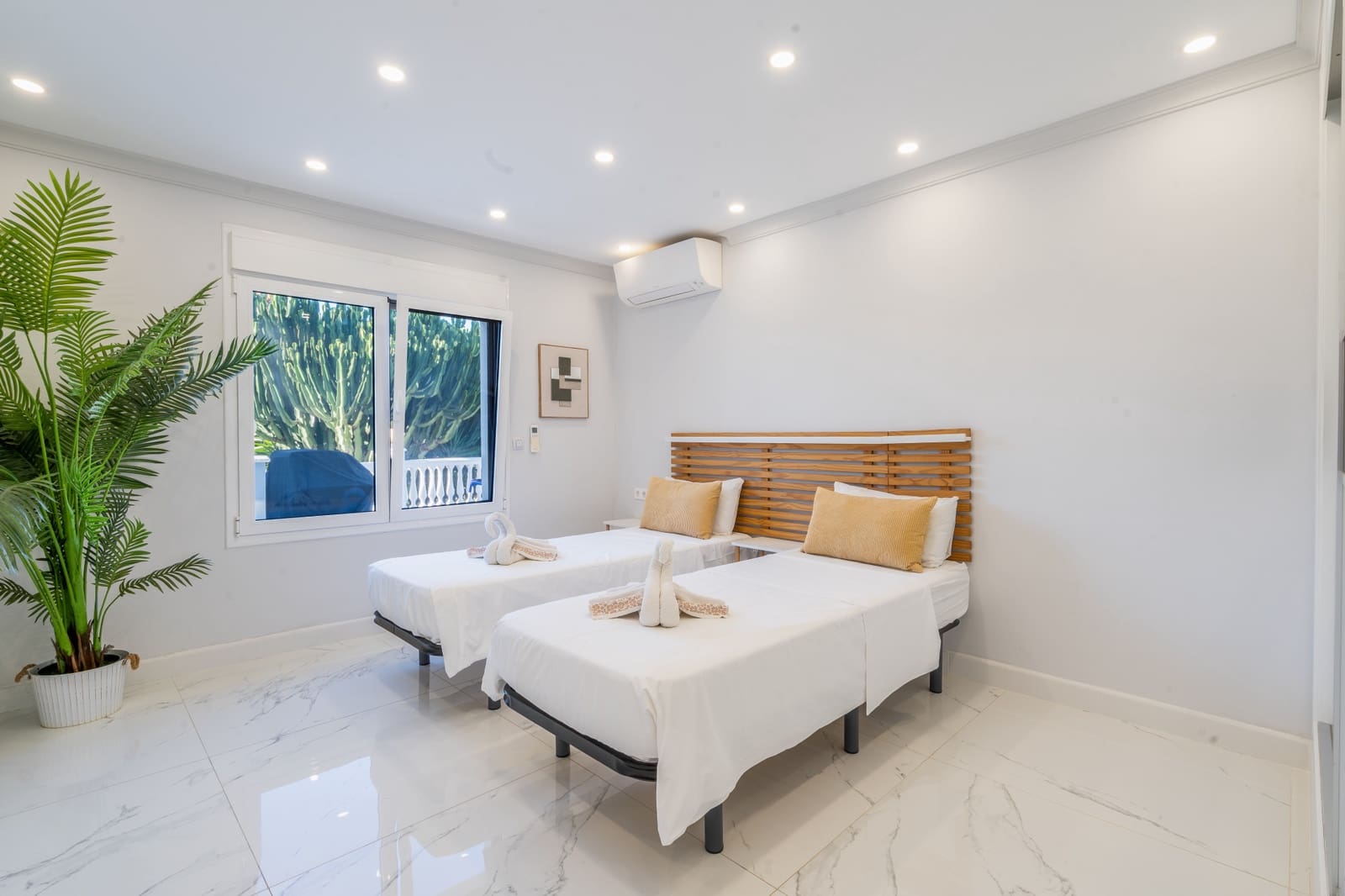 6 Zimmer Villa zu verkaufen in Marbella mit Pool Garage - 1.550.000 € (Ref: 10061694)