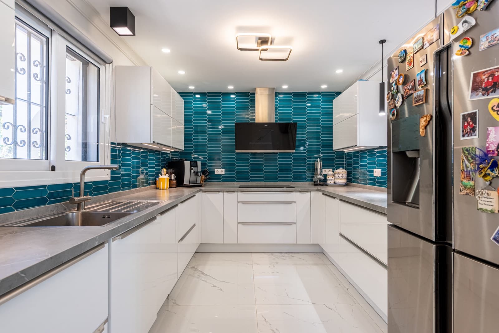 6 Zimmer Villa zu verkaufen in Marbella mit Pool Garage - 1.550.000 € (Ref: 10061694)