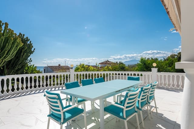 6 Zimmer Villa zu verkaufen in Río Real, Marbella mit Pool Garage - 1.550.000 € (Ref: 10061694)