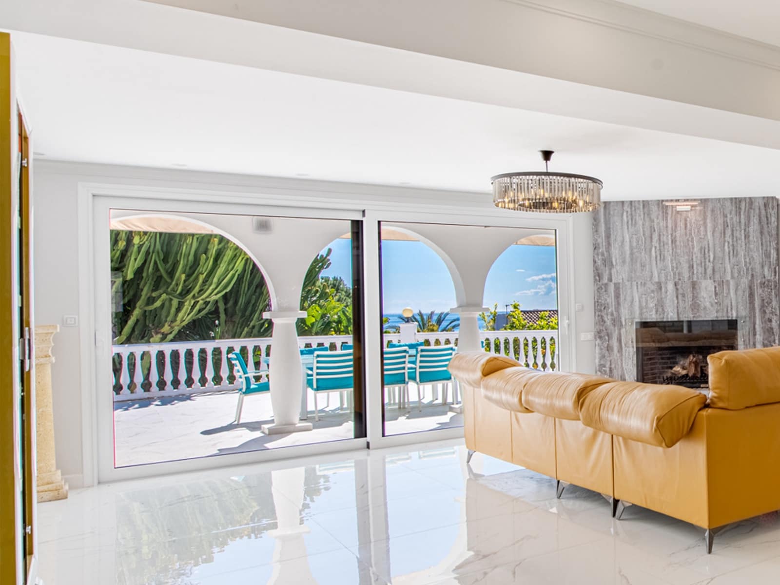 6 Zimmer Villa zu verkaufen in Marbella mit Pool Garage - 1.550.000 € (Ref: 10061694)