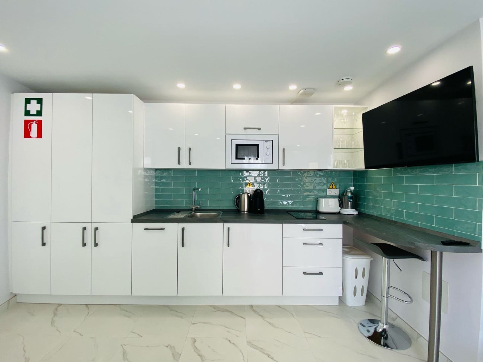 6 Zimmer Villa zu verkaufen in Marbella mit Pool Garage - 1.550.000 € (Ref: 10061694)