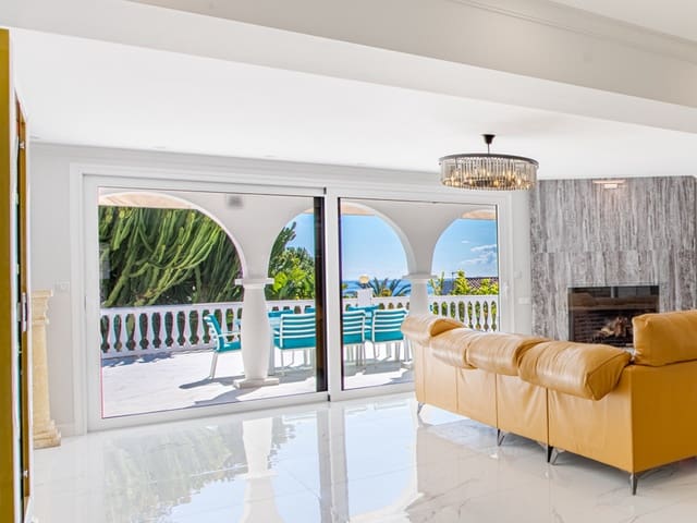 6 Zimmer Villa zu verkaufen in Río Real, Marbella mit Pool Garage - 1.550.000 € (Ref: 10061694)
