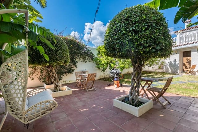 6 Zimmer Villa zu verkaufen in Río Real, Marbella mit Pool Garage - 1.550.000 € (Ref: 10061694)