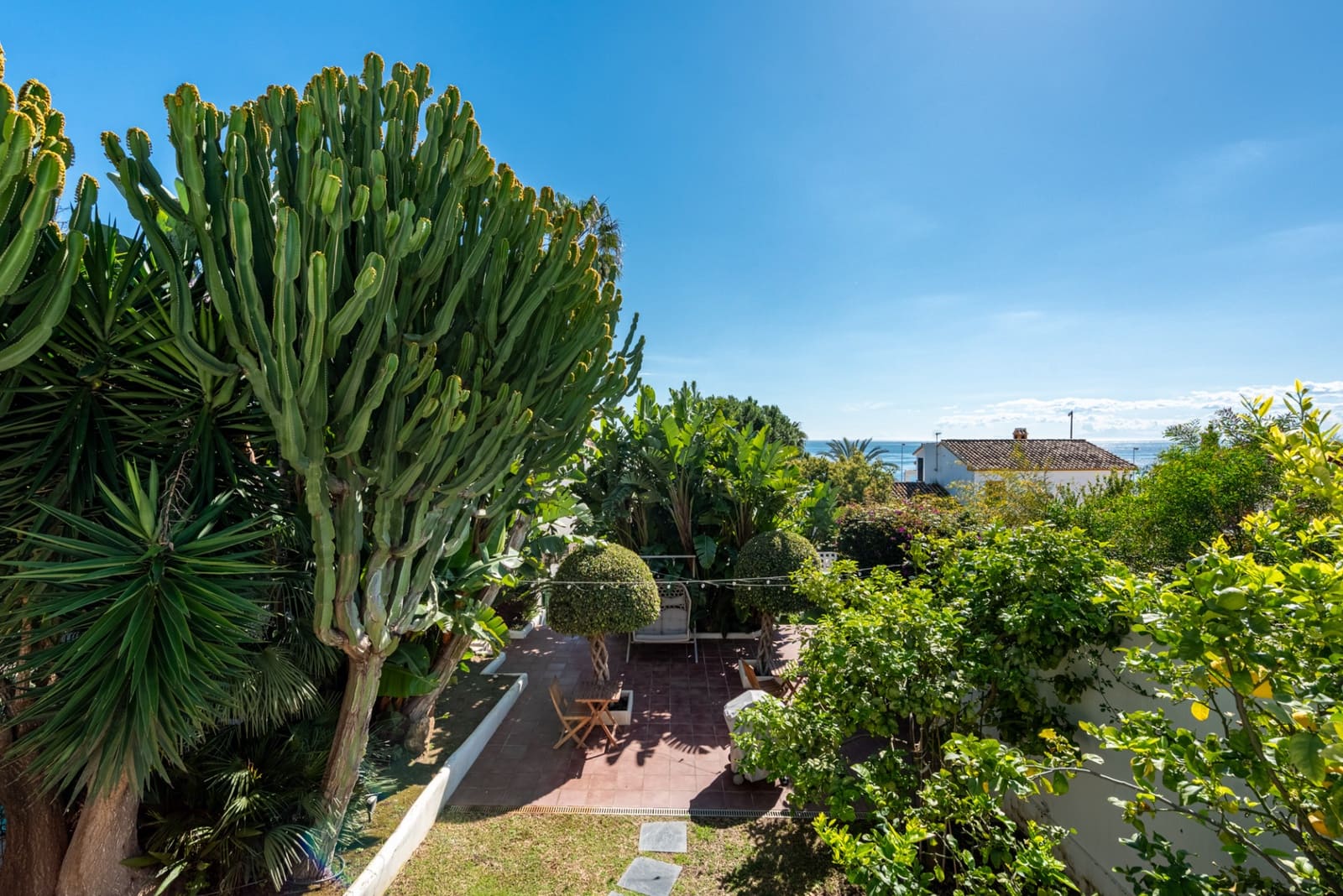 6 Zimmer Villa zu verkaufen in Marbella mit Pool Garage - 1.550.000 € (Ref: 10061694)