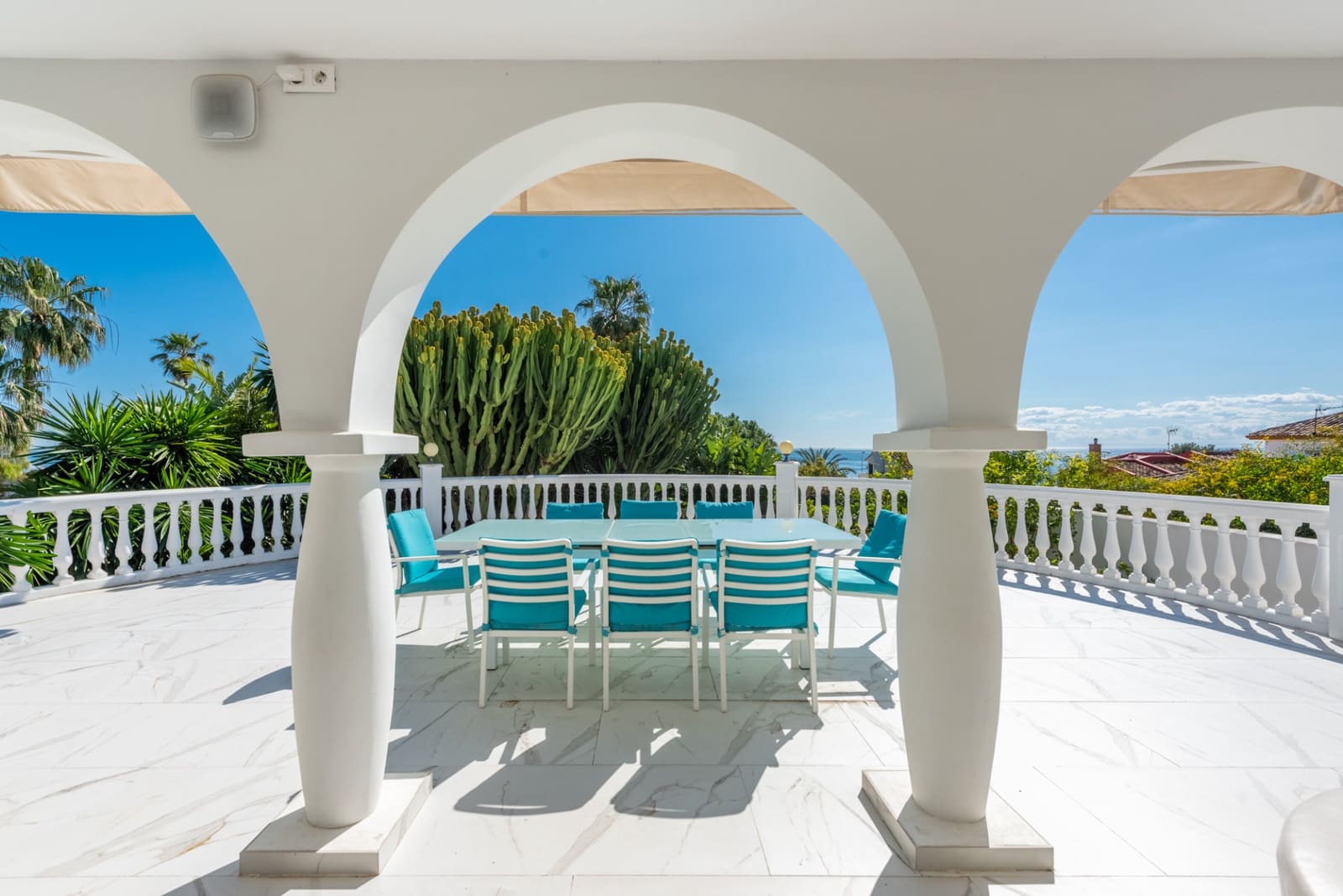 6 Zimmer Villa zu verkaufen in Marbella mit Pool Garage - 1.550.000 € (Ref: 10061694)