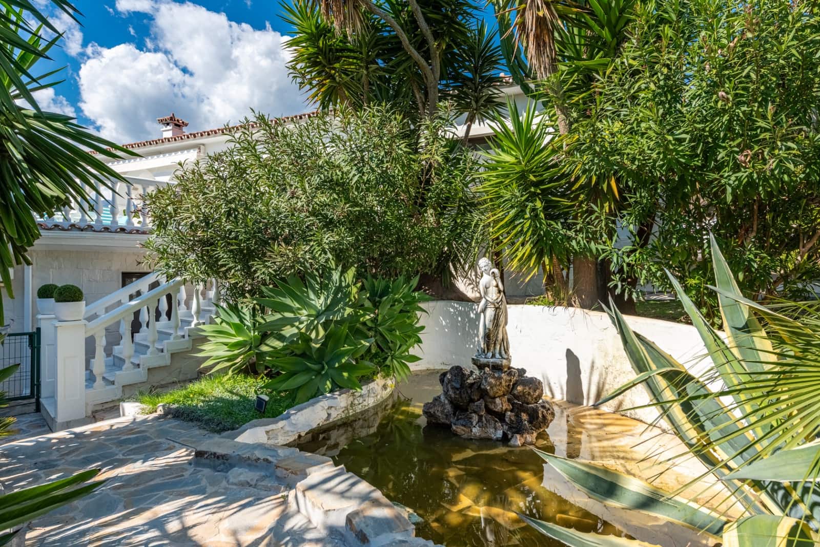 6 Zimmer Villa zu verkaufen in Marbella mit Pool Garage - 1.550.000 € (Ref: 10061694)