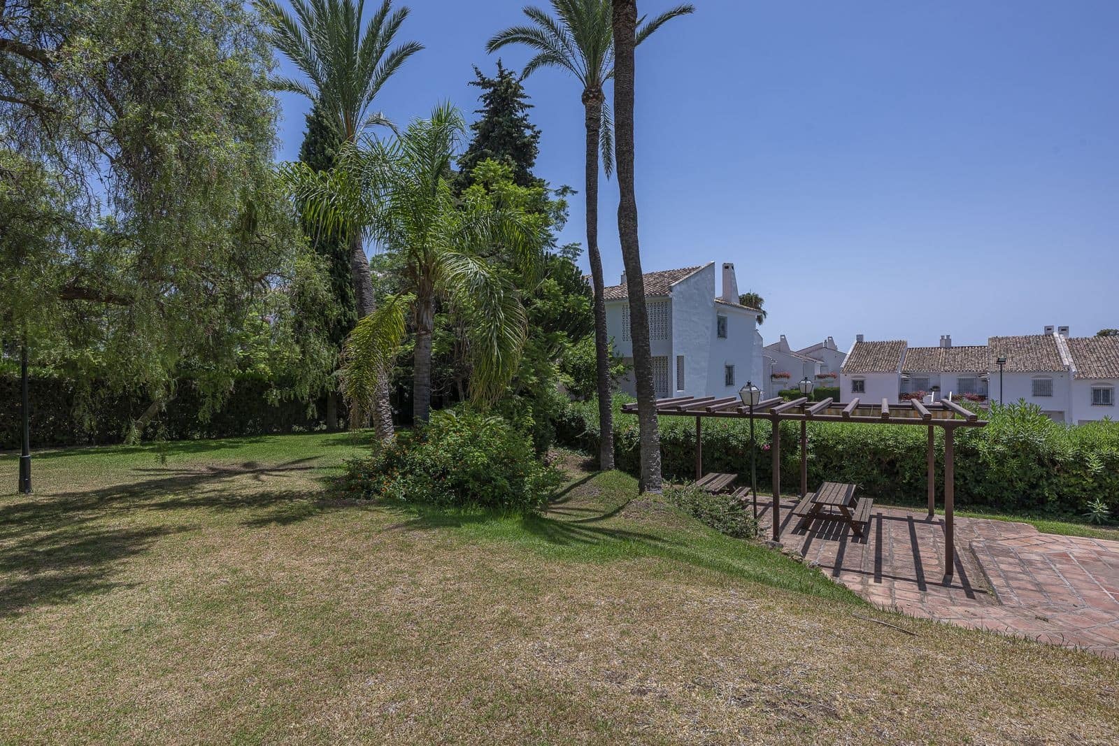 2 slaapkamer Appartement te koop in Marbella met zwembad garage - € 629.000 (Ref: 10061695)