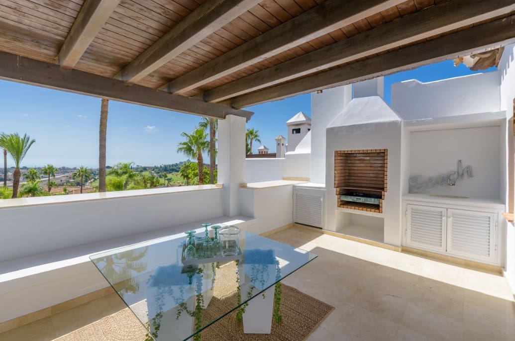3 slaapkamer Huis te koop in El Paraiso met zwembad garage - € 1.295.000 (Ref: 10067683)