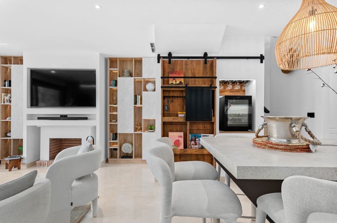 3 slaapkamer Huis te koop in El Paraiso met zwembad garage - € 1.295.000 (Ref: 10067683)