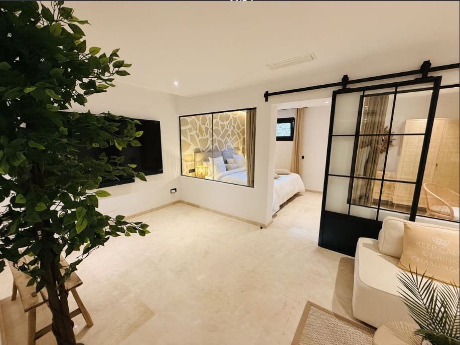 3 slaapkamer Huis te koop in El Paraiso met zwembad garage - € 1.295.000 (Ref: 10067683)
