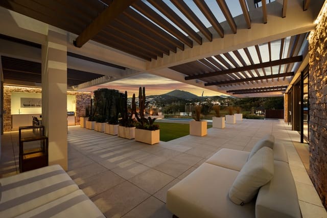 7 quarto Moradia para venda em Los Naranjos, Marbella com piscina garagem - 6 350 000 € (Ref: 10078045)