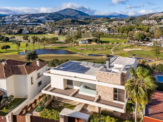 7 quarto Moradia para venda em Los Naranjos, Marbella com piscina garagem - 6 350 000 € (Ref: 10078045)