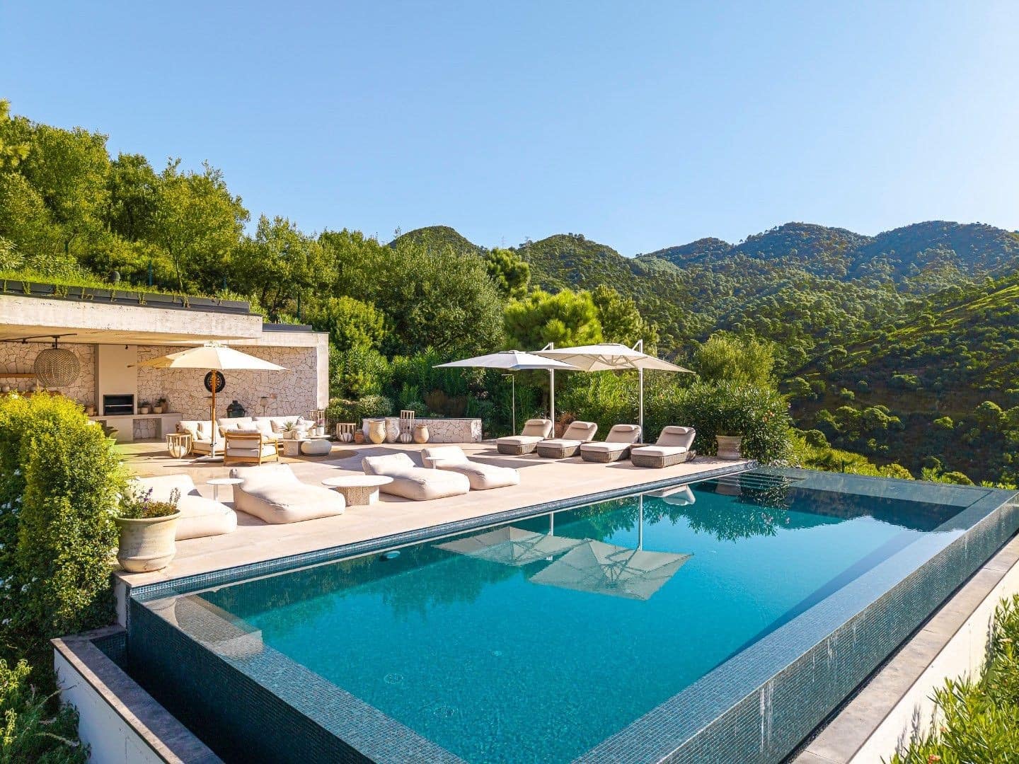 4 soverom Villa til salgs i Benahavis med svømmebasseng garasje - € 5 950 000 (Ref: 10078046)