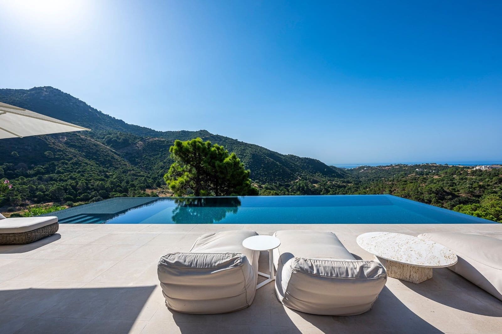 4 soverom Villa til salgs i Benahavis med svømmebasseng garasje - € 5 950 000 (Ref: 10078046)
