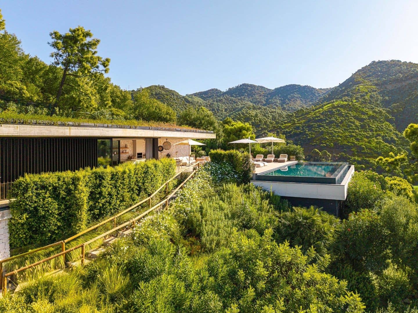 4 soverom Villa til salgs i Benahavis med svømmebasseng garasje - € 5 950 000 (Ref: 10078046)