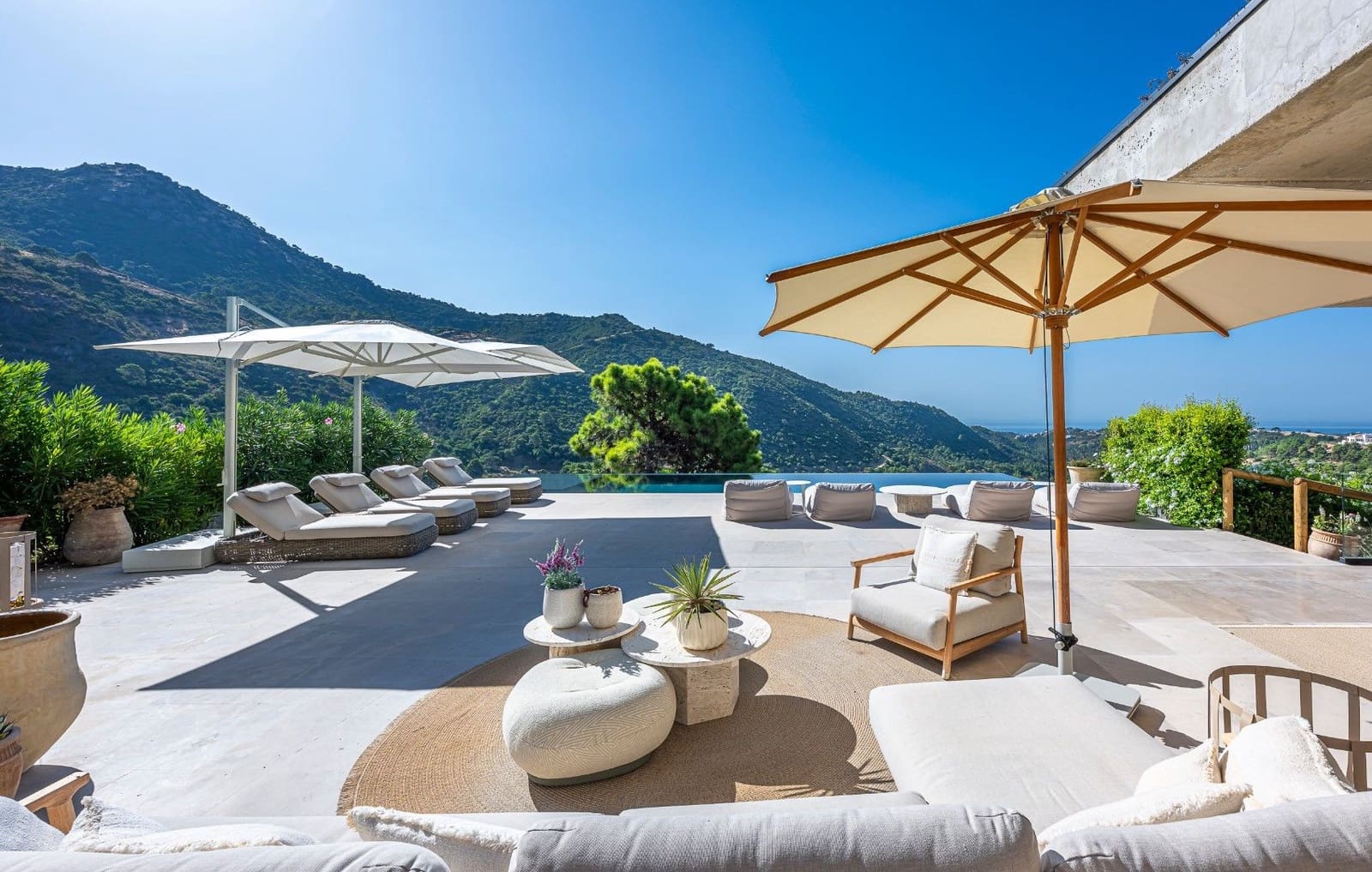 4 soverom Villa til salgs i Benahavis med svømmebasseng garasje - € 5 950 000 (Ref: 10078046)