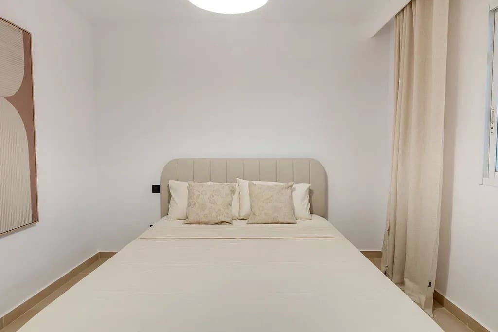 3 sypialnia Apartament na sprzedaż w Nueva Andalucia z basenem garażem - 639 000 € (Ref: 10078047)