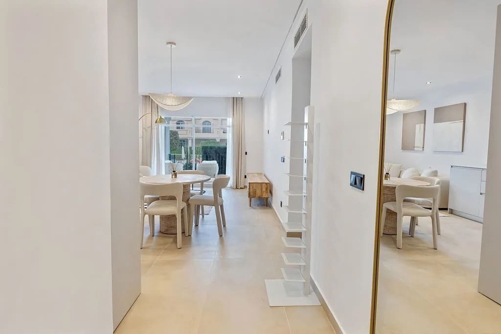 3 sypialnia Apartament na sprzedaż w Nueva Andalucia z basenem garażem - 639 000 € (Ref: 10078047)