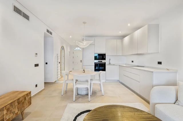 3 sypialnia Apartament na sprzedaż w Nueva Andalucia, Marbella z basenem garażem - 639 000 € (Ref: 10078047)