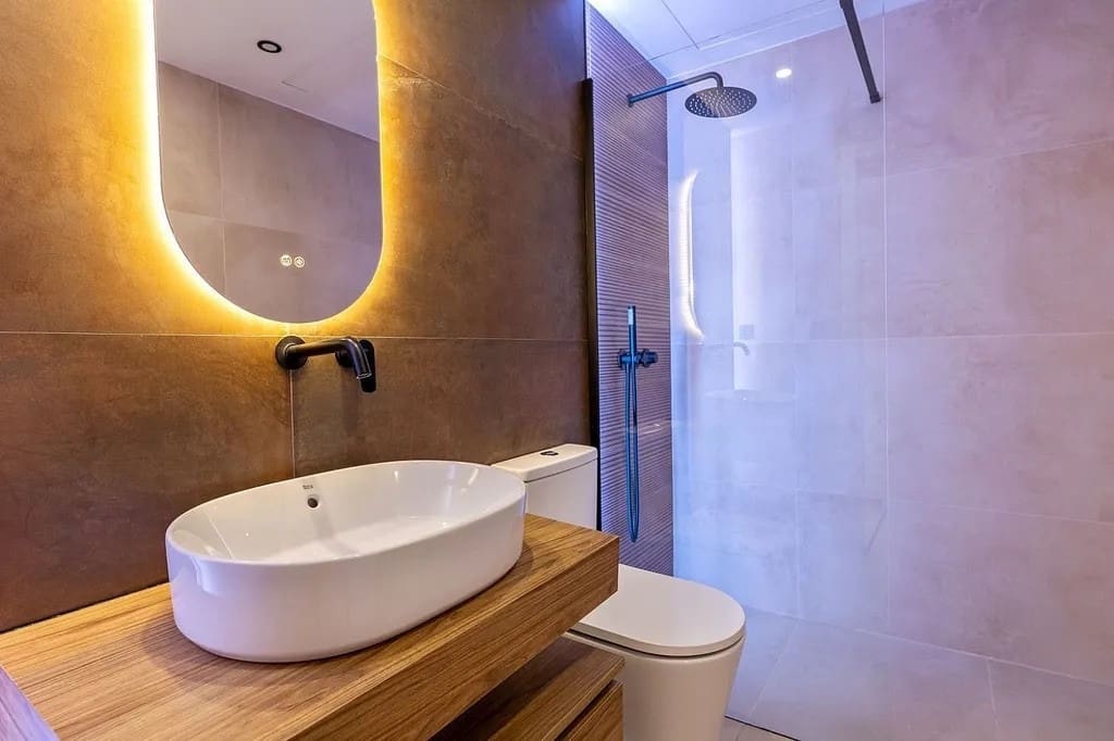 3 sypialnia Apartament na sprzedaż w Nueva Andalucia z basenem garażem - 639 000 € (Ref: 10078047)