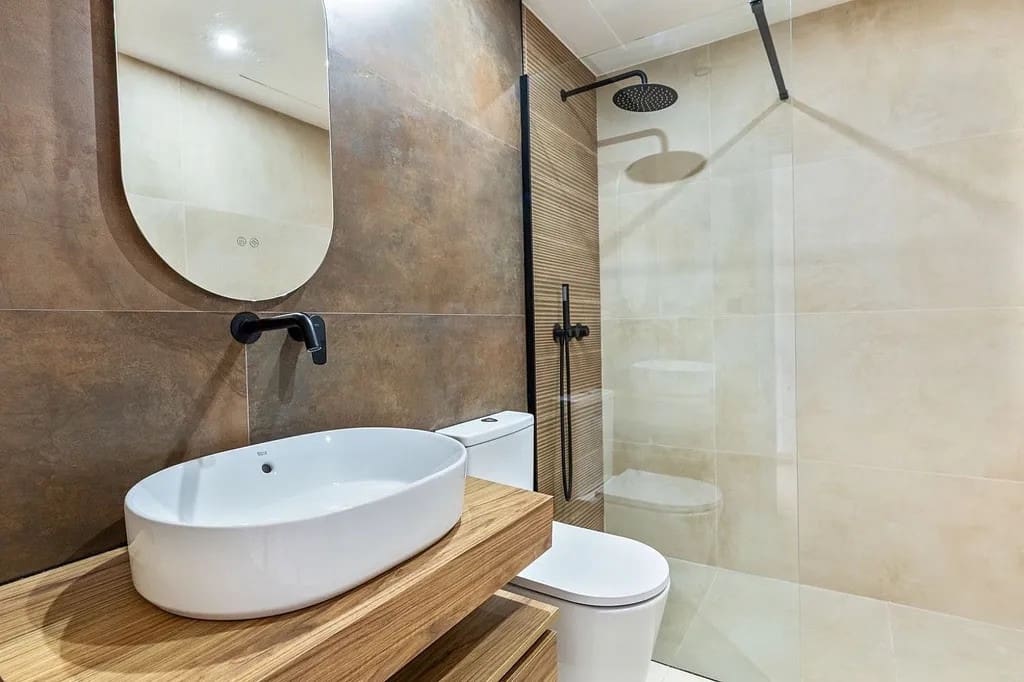 3 sypialnia Apartament na sprzedaż w Nueva Andalucia z basenem garażem - 639 000 € (Ref: 10078047)