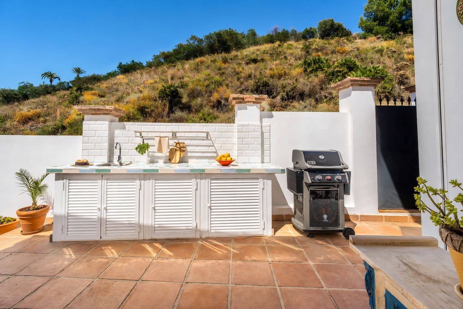 4 chambre Villa/Maison à vendre à Nueva Andalucia avec piscine garage - 1 500 000 € (Ref: 10078050)