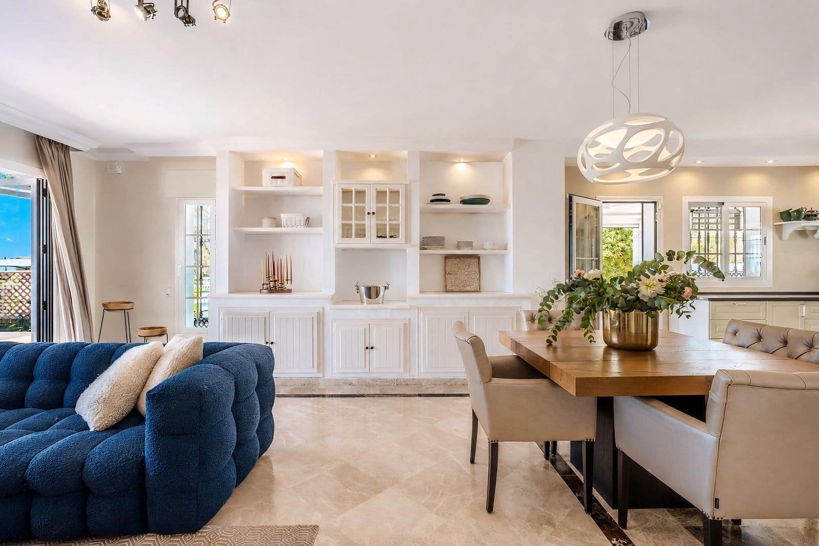4 chambre Villa/Maison à vendre à Nueva Andalucia avec piscine garage - 1 500 000 € (Ref: 10078050)