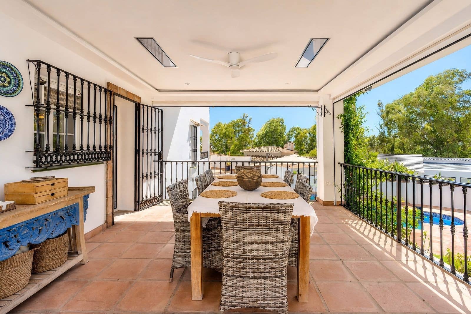 4 chambre Villa/Maison à vendre à Nueva Andalucia avec piscine garage - 1 500 000 € (Ref: 10078050)