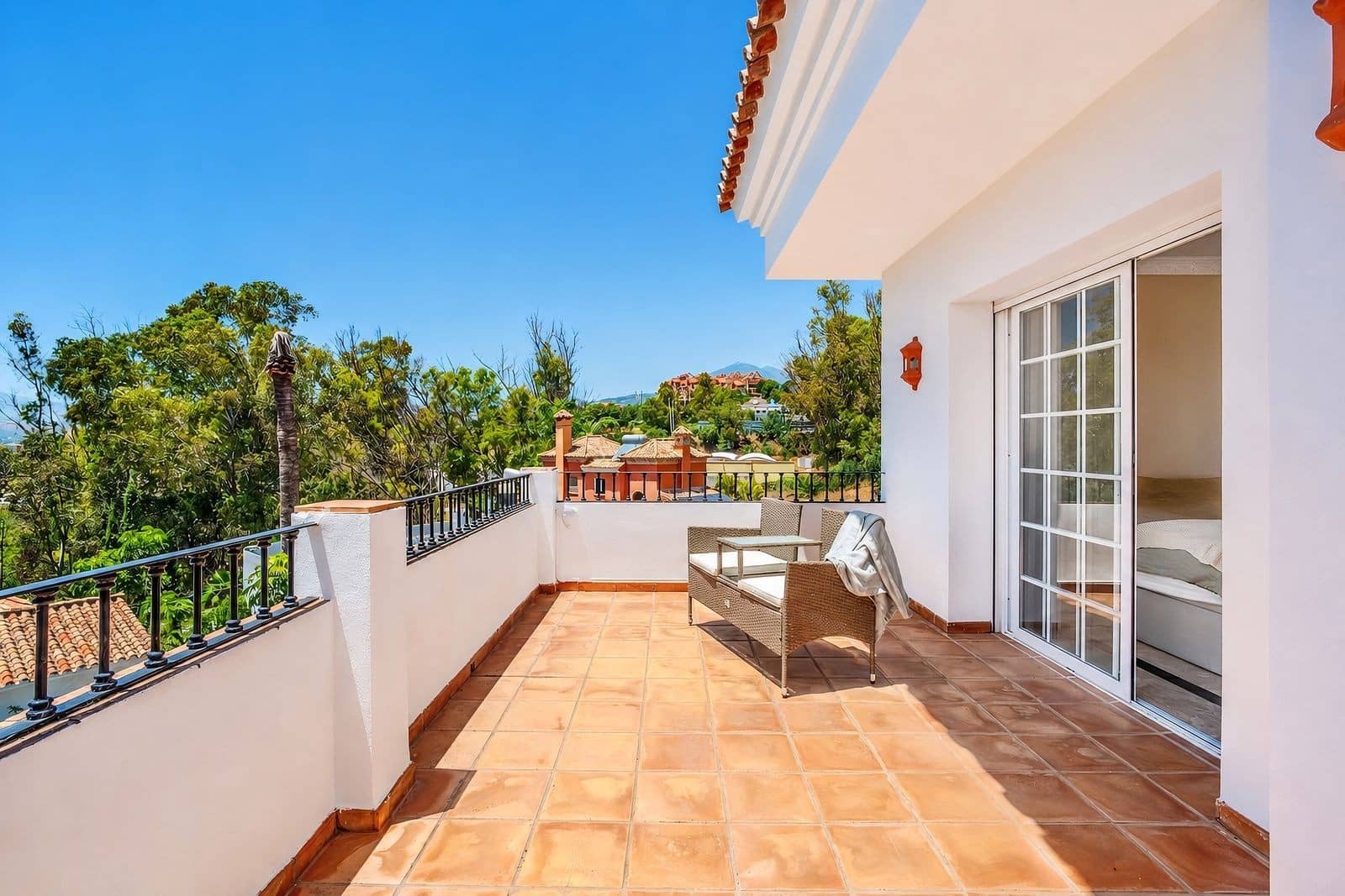 4 chambre Villa/Maison à vendre à Nueva Andalucia avec piscine garage - 1 500 000 € (Ref: 10078050)