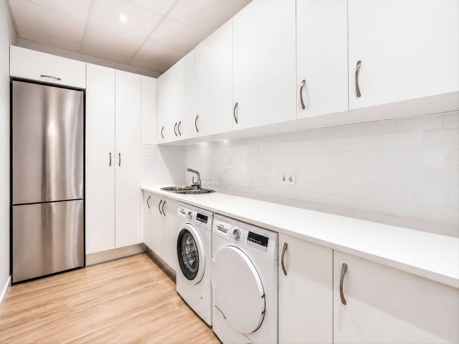 4 chambre Villa/Maison à vendre à Nueva Andalucia avec piscine garage - 1 500 000 € (Ref: 10078050)