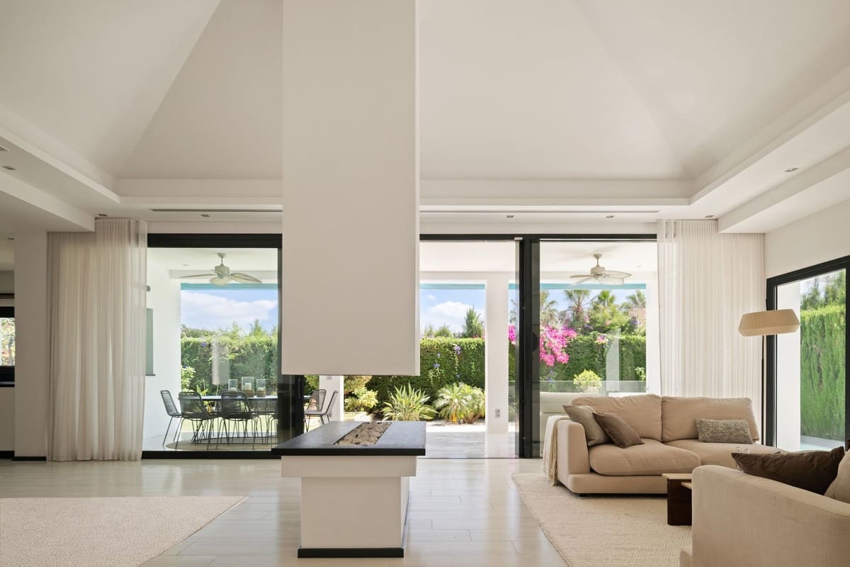 3 soverom Villa til salgs i Atalaya-Isdabe med svømmebasseng garasje - € 1 895 000 (Ref: 10078052)