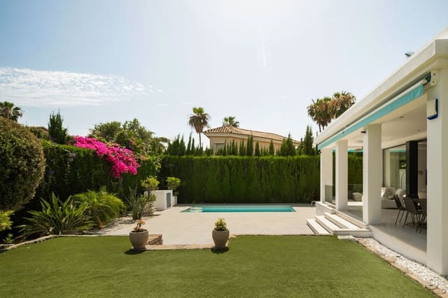 3 sovrum Villa till salu i Atalaya-Isdabe, Estepona med pool garage - 1 895 000 € (Ref: 10078052)