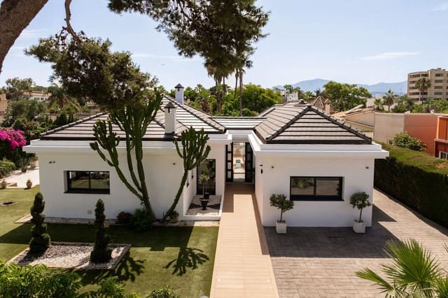 3 sovrum Villa till salu i Atalaya-Isdabe, Estepona med pool garage - 1 895 000 € (Ref: 10078052)
