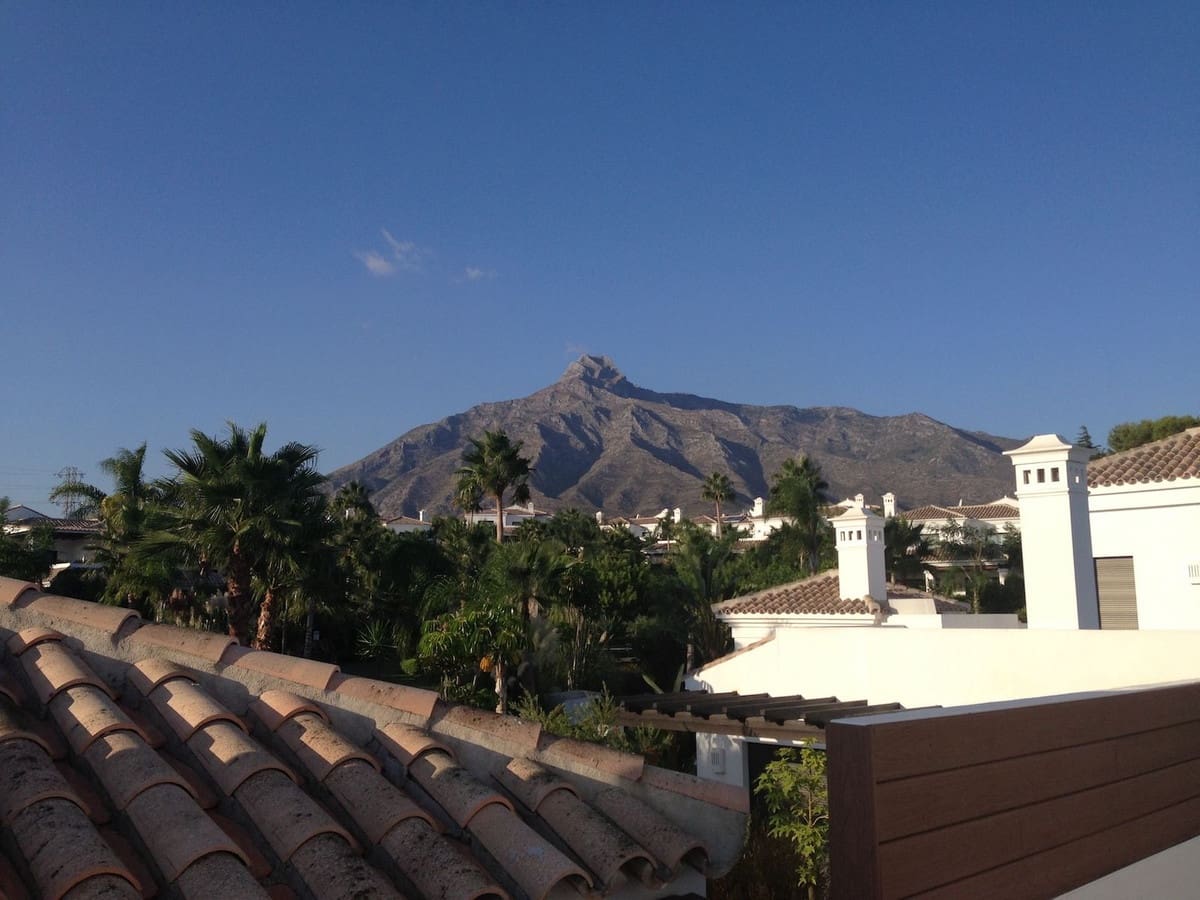 5 chambre Villa/Maison à vendre à Marbella avec piscine garage - 1 990 000 € (Ref: 10078053)