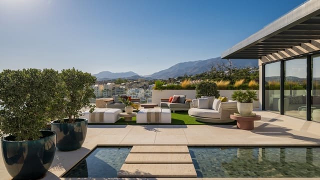 2 soverom Penthouse til salgs i Seghers, Estepona med svømmebasseng garasje - € 3 003 000 (Ref: 10080963)