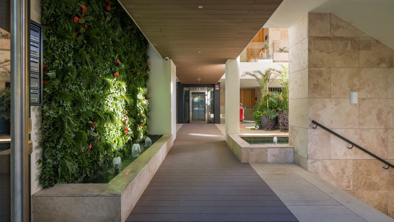 2 soverom Penthouse til salgs i Estepona med svømmebasseng garasje - € 3 003 000 (Ref: 10080963)