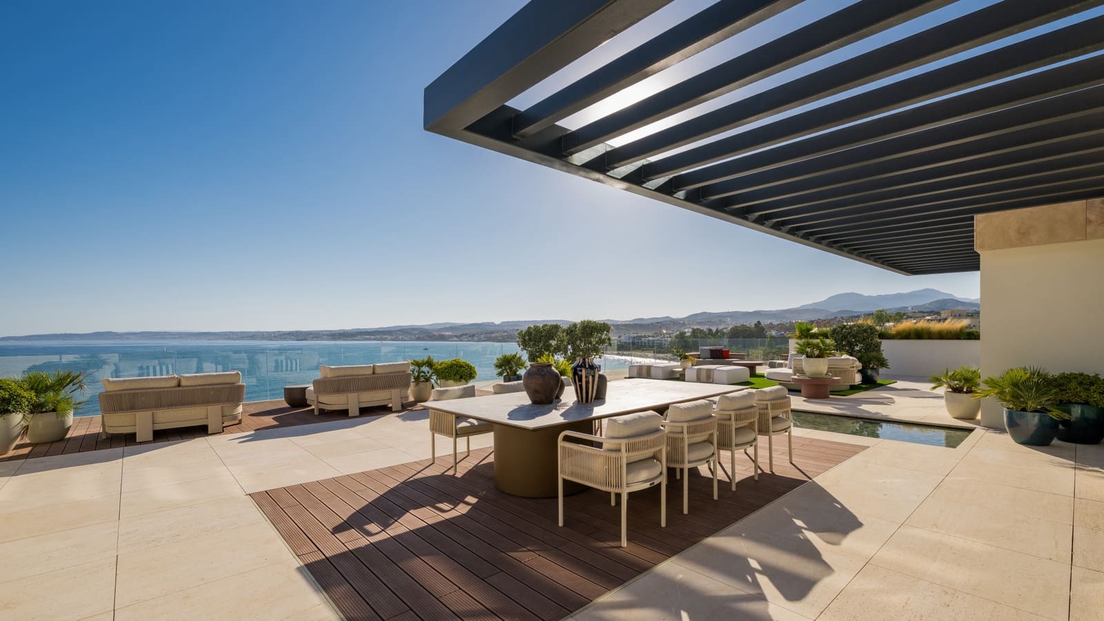 2 soverom Penthouse til salgs i Estepona med svømmebasseng garasje - € 3 003 000 (Ref: 10080963)