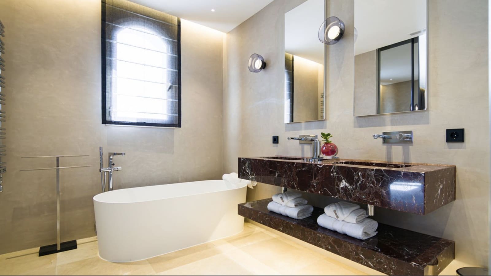 5 sypialnia Willa na sprzedaż w Marbella z basenem garażem - 4 690 000 € (Ref: 10080968)