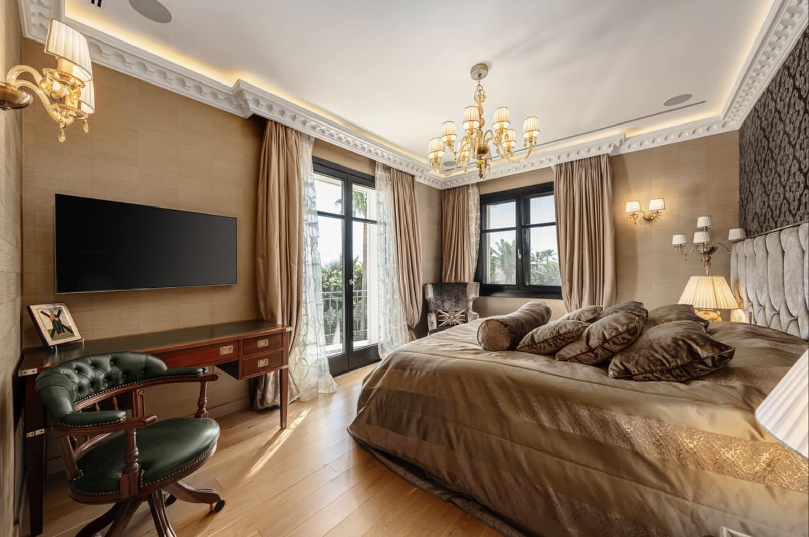 7 sypialnia Willa na sprzedaż w Marbella z basenem garażem - 9 500 000 € (Ref: 10080970)