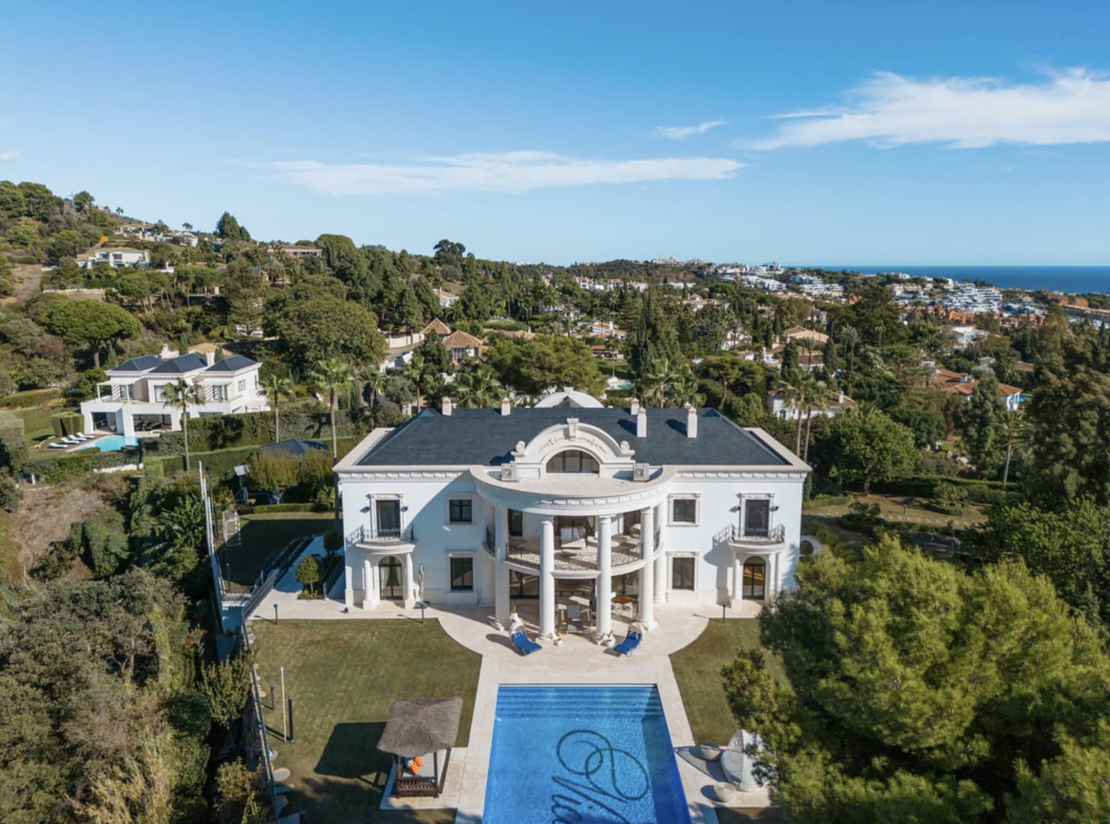 7 sypialnia Willa na sprzedaż w Marbella z basenem garażem - 9 500 000 € (Ref: 10080970)